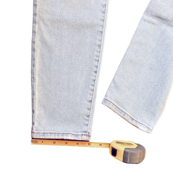 LIKE NEW F21 Premium Highrise Buttonfly Skinny Jeans - Picture 3 of 8